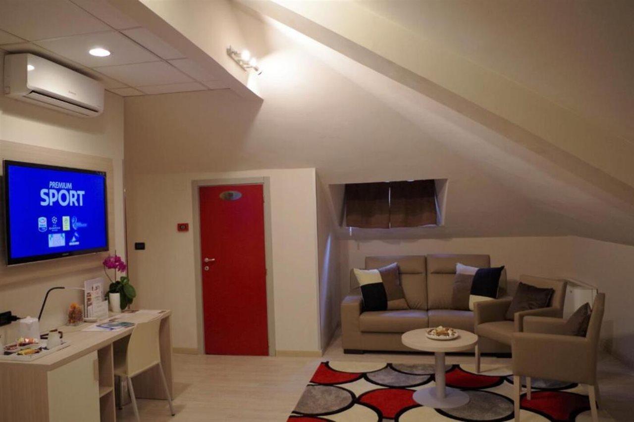 Best Quality Hotel La Darsena Moncalieri Ngoại thất bức ảnh