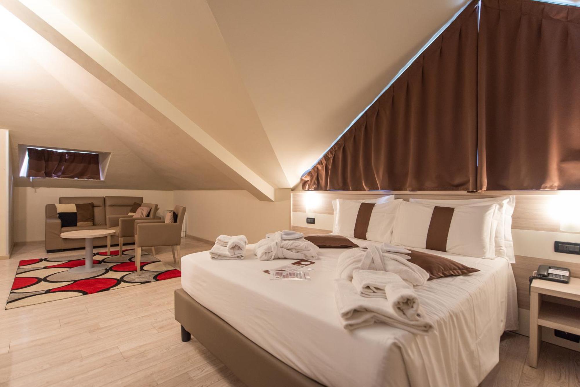 Best Quality Hotel La Darsena Moncalieri Ngoại thất bức ảnh